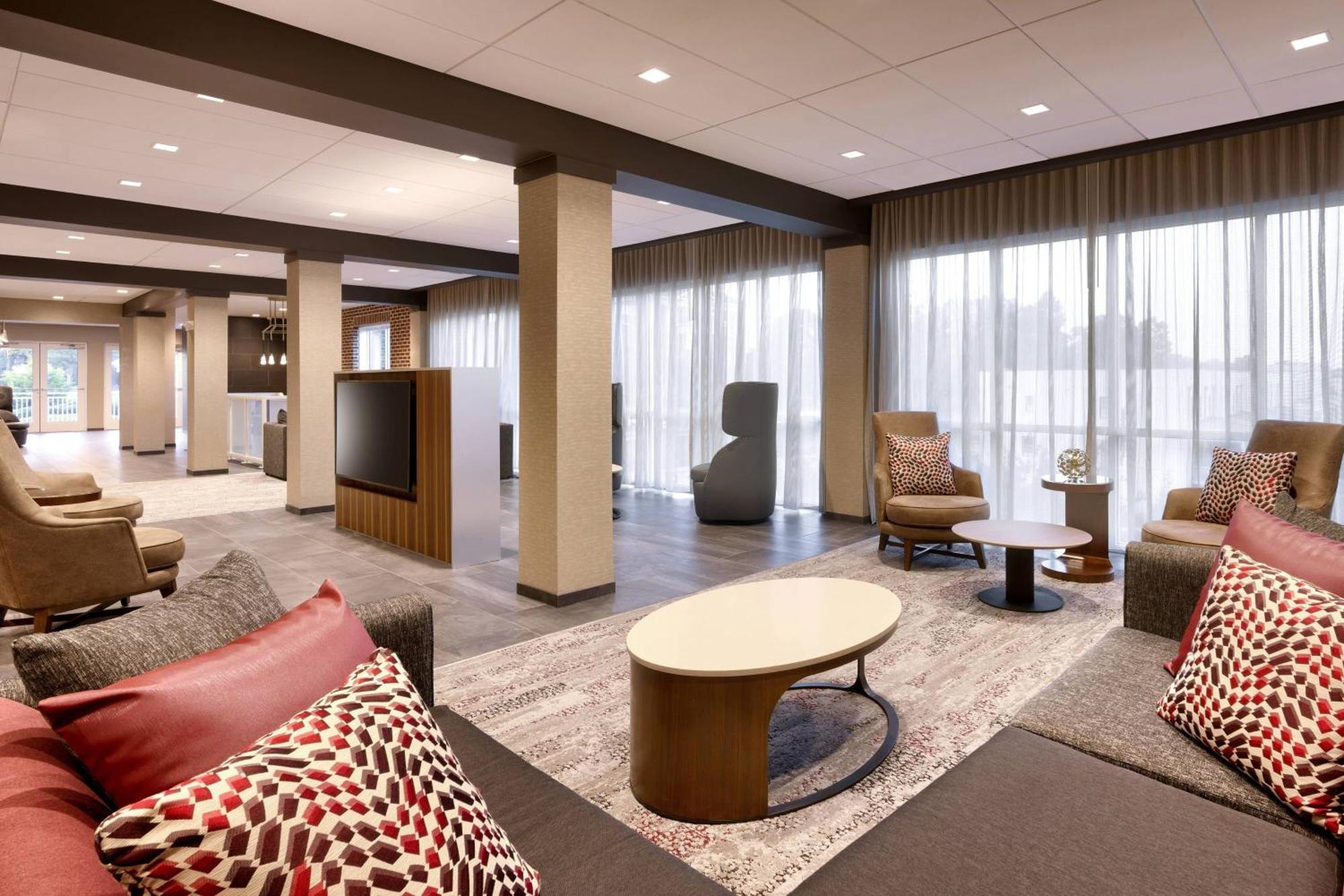 Courtyard By Marriott Atlanta Duluth Downtown Hotel Exterior foto